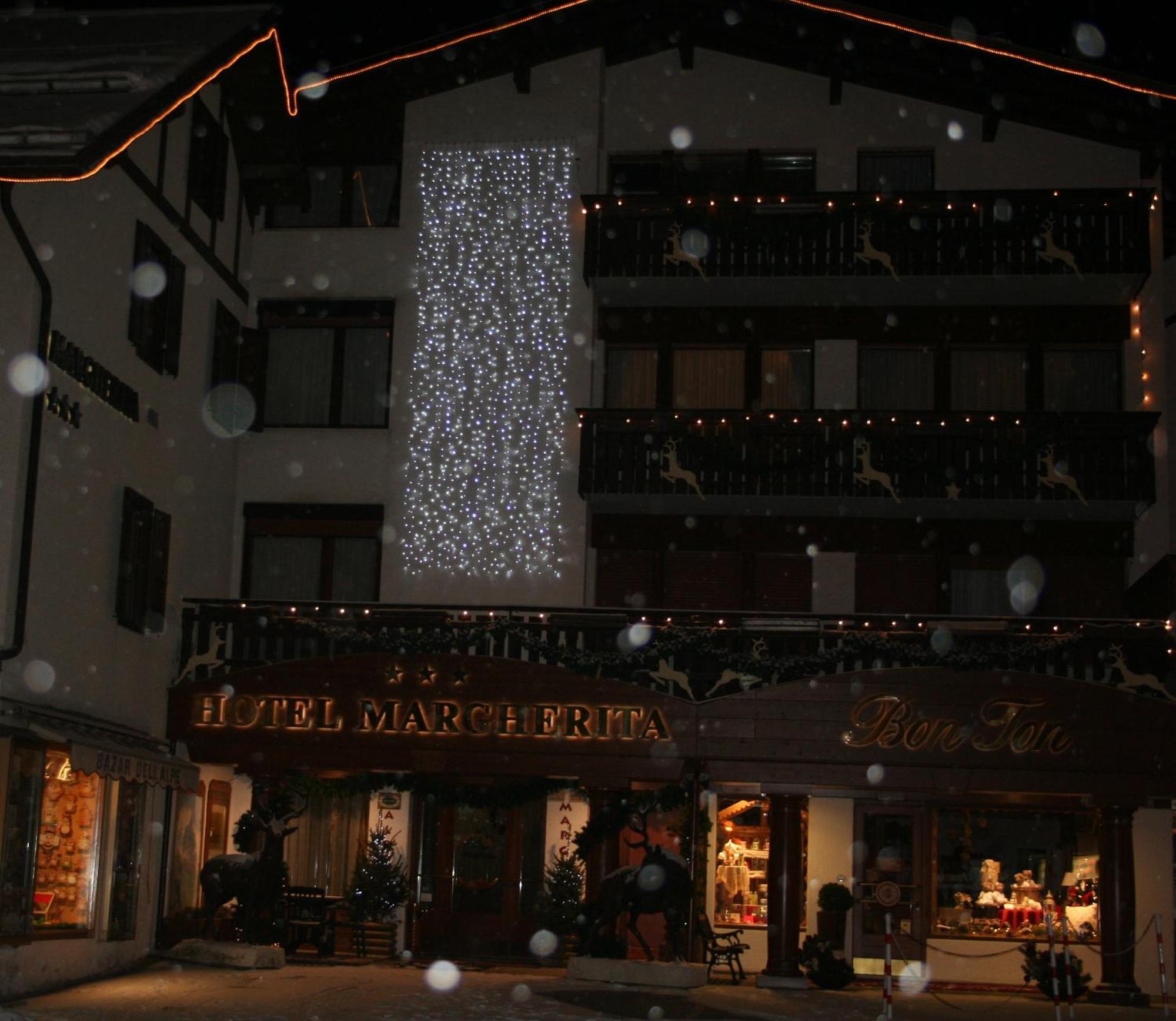 Hotel Margherita San Martino Di Castrozza Buitenkant foto