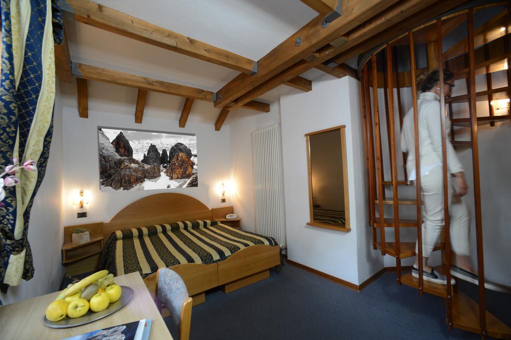 Hotel Margherita San Martino Di Castrozza Kamer foto