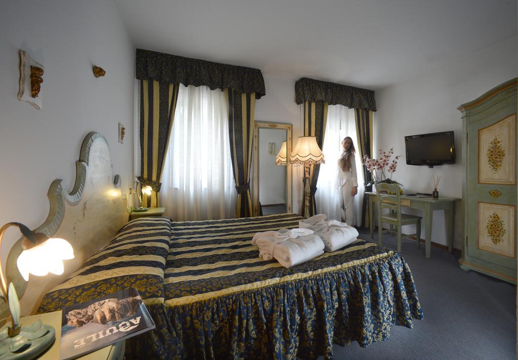 Hotel Margherita San Martino Di Castrozza Kamer foto