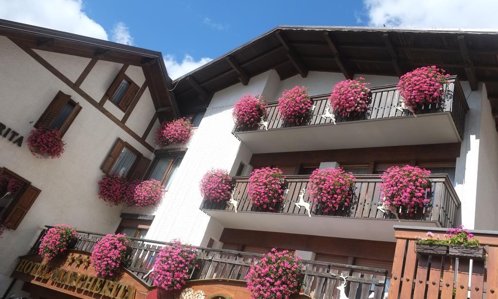 Hotel Margherita San Martino Di Castrozza Buitenkant foto