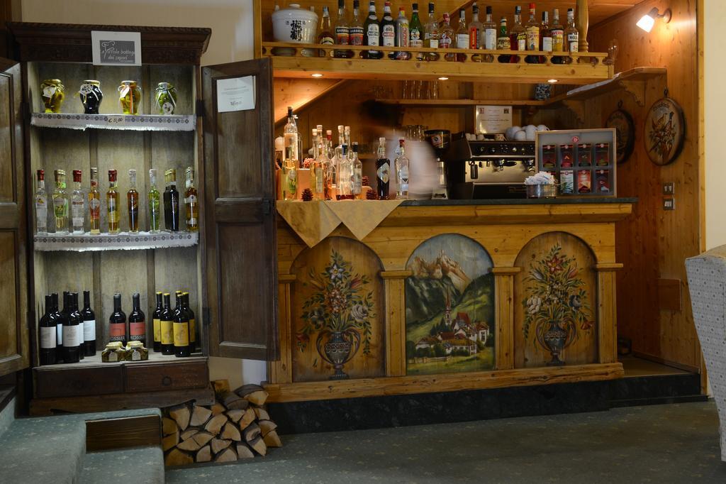 Hotel Margherita San Martino Di Castrozza Buitenkant foto